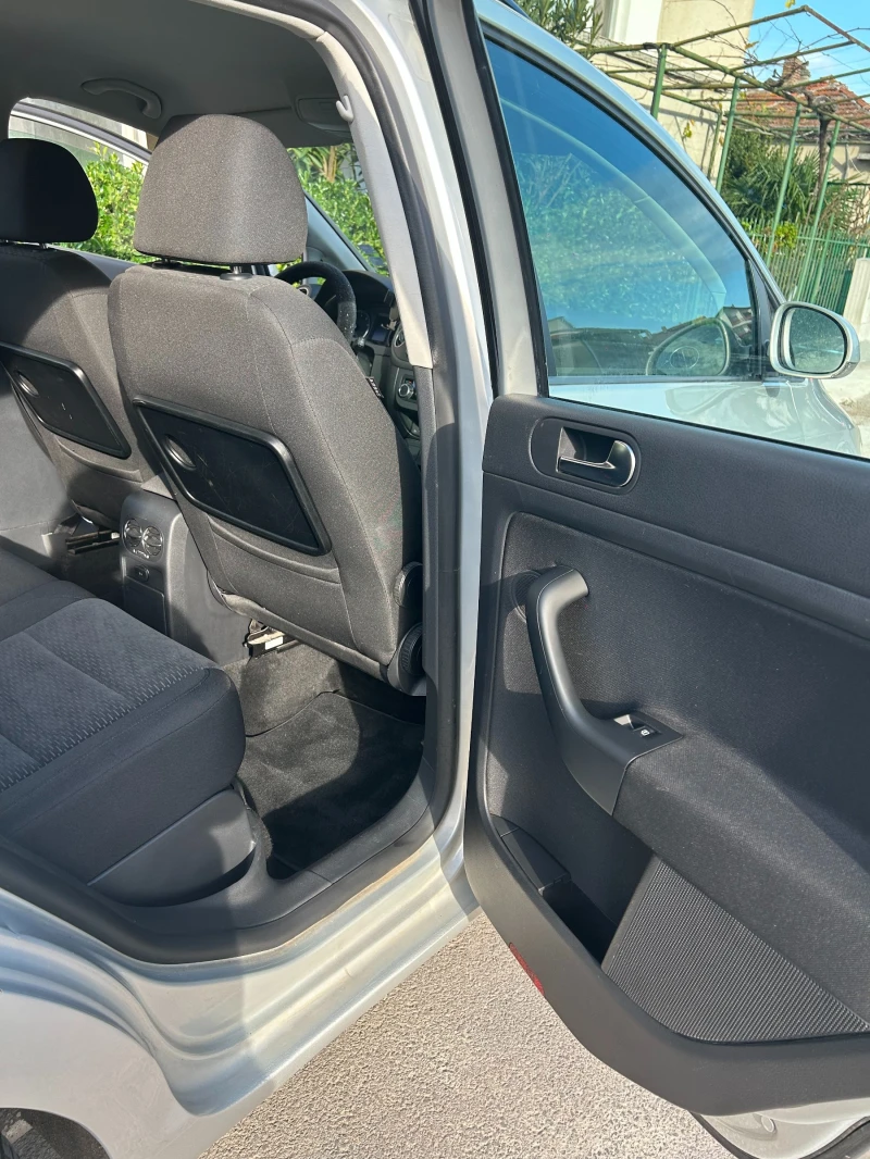 VW Golf Plus, снимка 6 - Автомобили и джипове - 52482551