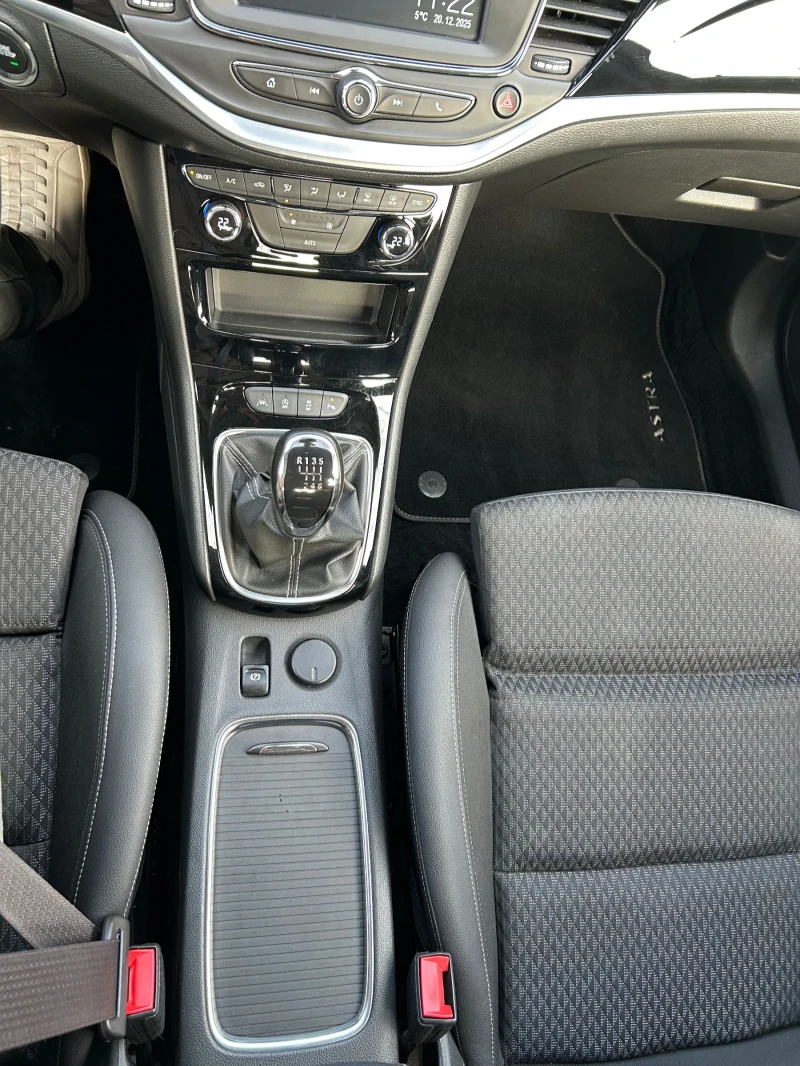 Opel Astra, снимка 11 - Автомобили и джипове - 52856641