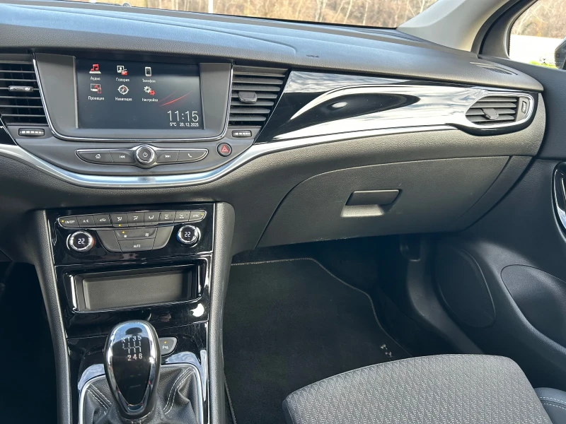 Opel Astra, снимка 9 - Автомобили и джипове - 52856641