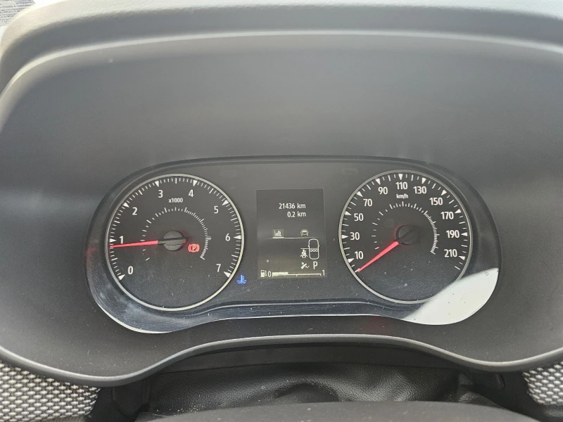 Dacia Sandero 1.0 TCe 90 Stop&Start EDC, снимка 8 - Автомобили и джипове - 52889351