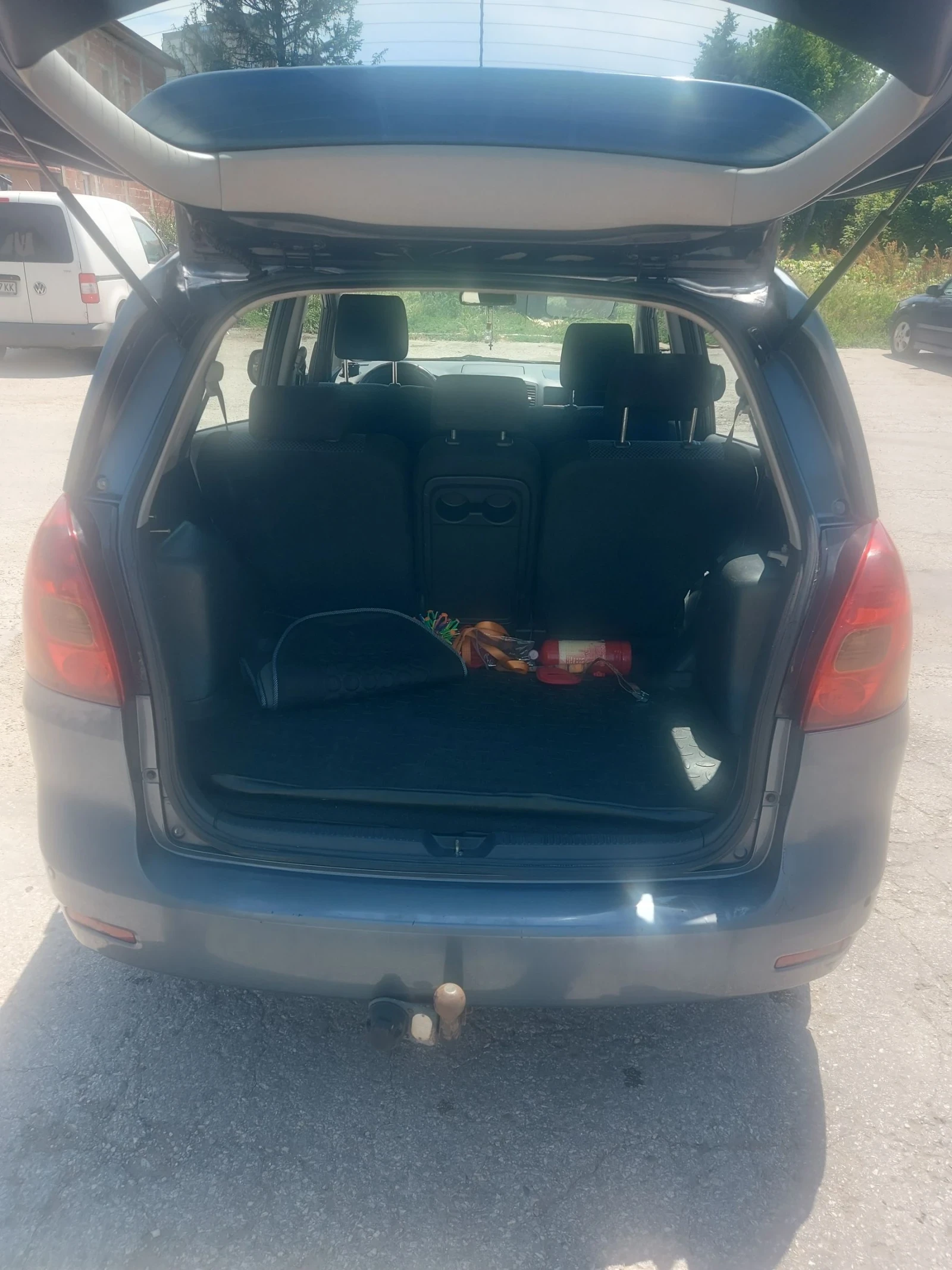 Toyota Corolla verso D4D - изображение 4