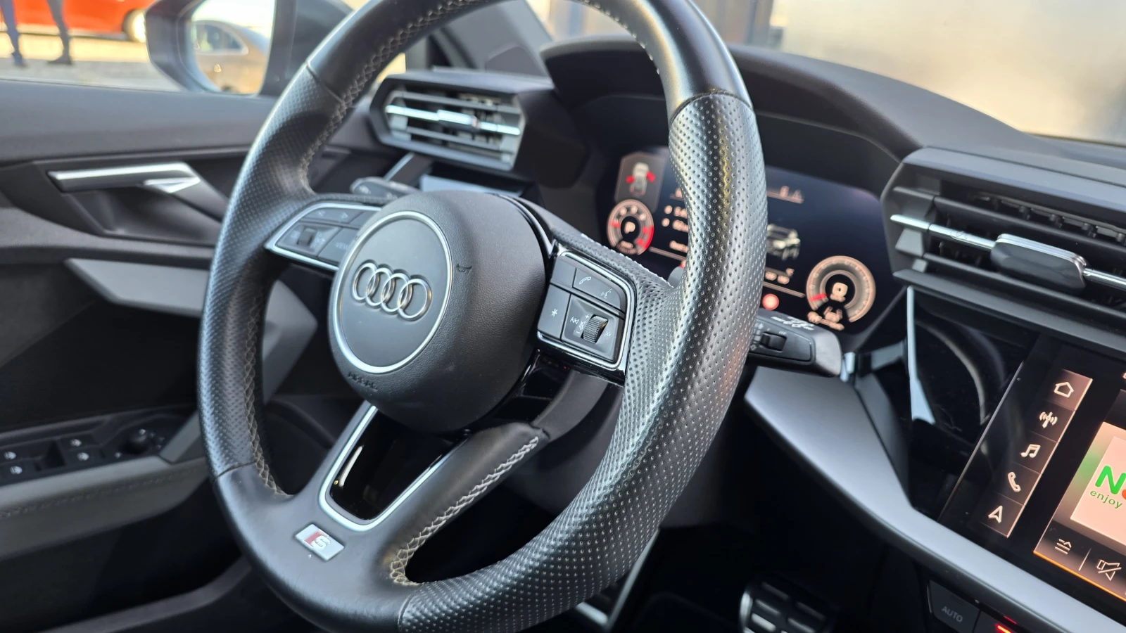 Audi A3 2.0TDI/150 к.с/ S-Line/SPORTBACK - изображение 10