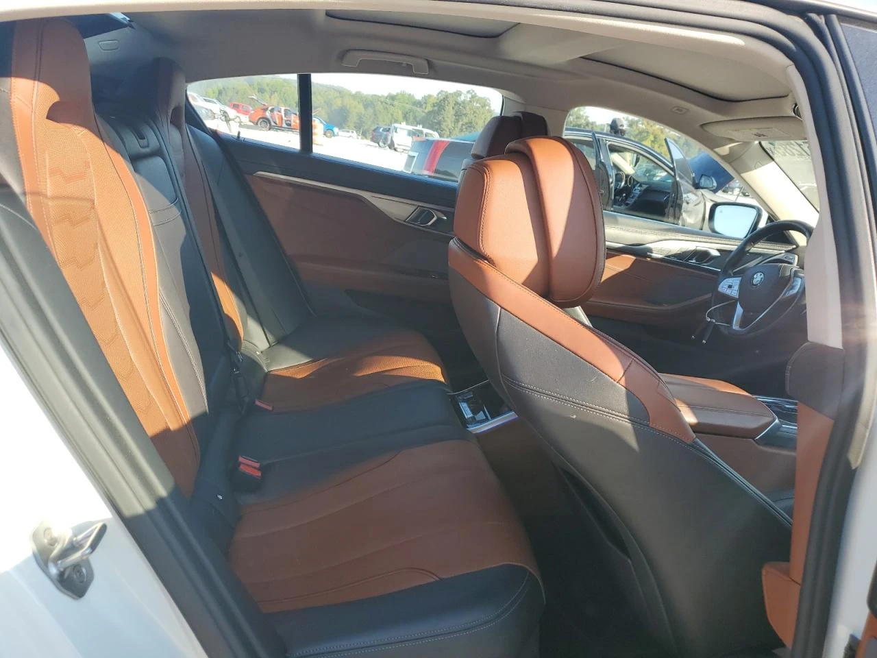 BMW 840 SOFT CLOSE* LASER* HARMAN/KARDON* ЩОРИ* CARPLAY - изображение 10