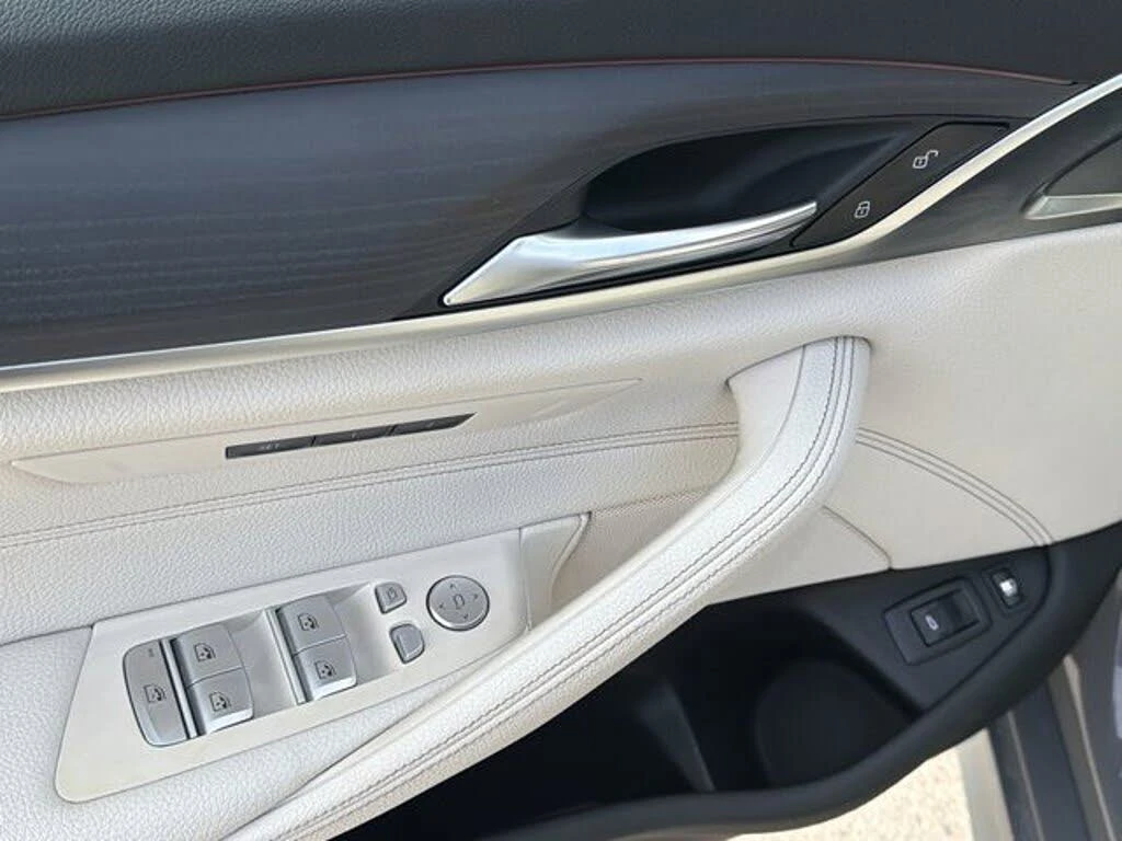 BMW 530E  xDrive Hybrid Plug-in AWD, снимка 10 - Автомобили и джипове - 54557948