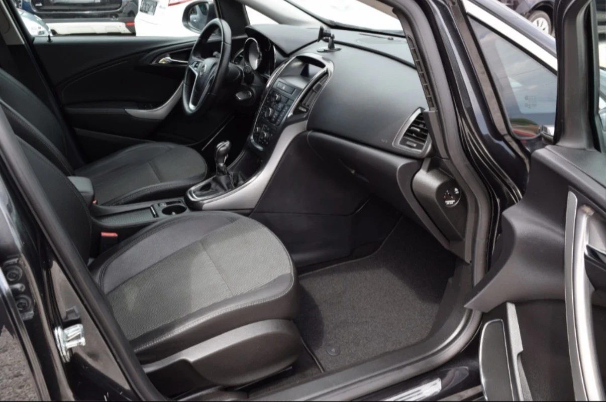 Opel Astra 1400, снимка 10 - Автомобили и джипове - 54703467