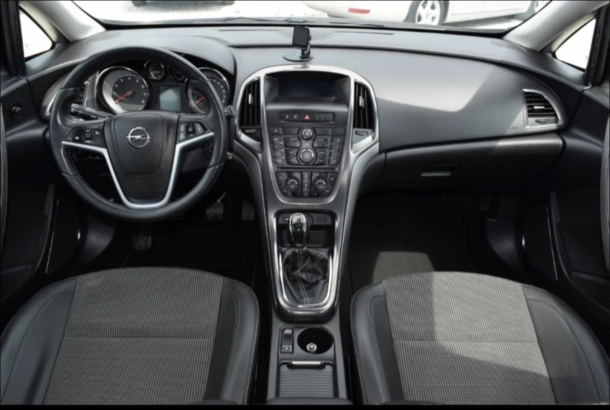 Opel Astra 1400, снимка 11 - Автомобили и джипове - 54703467