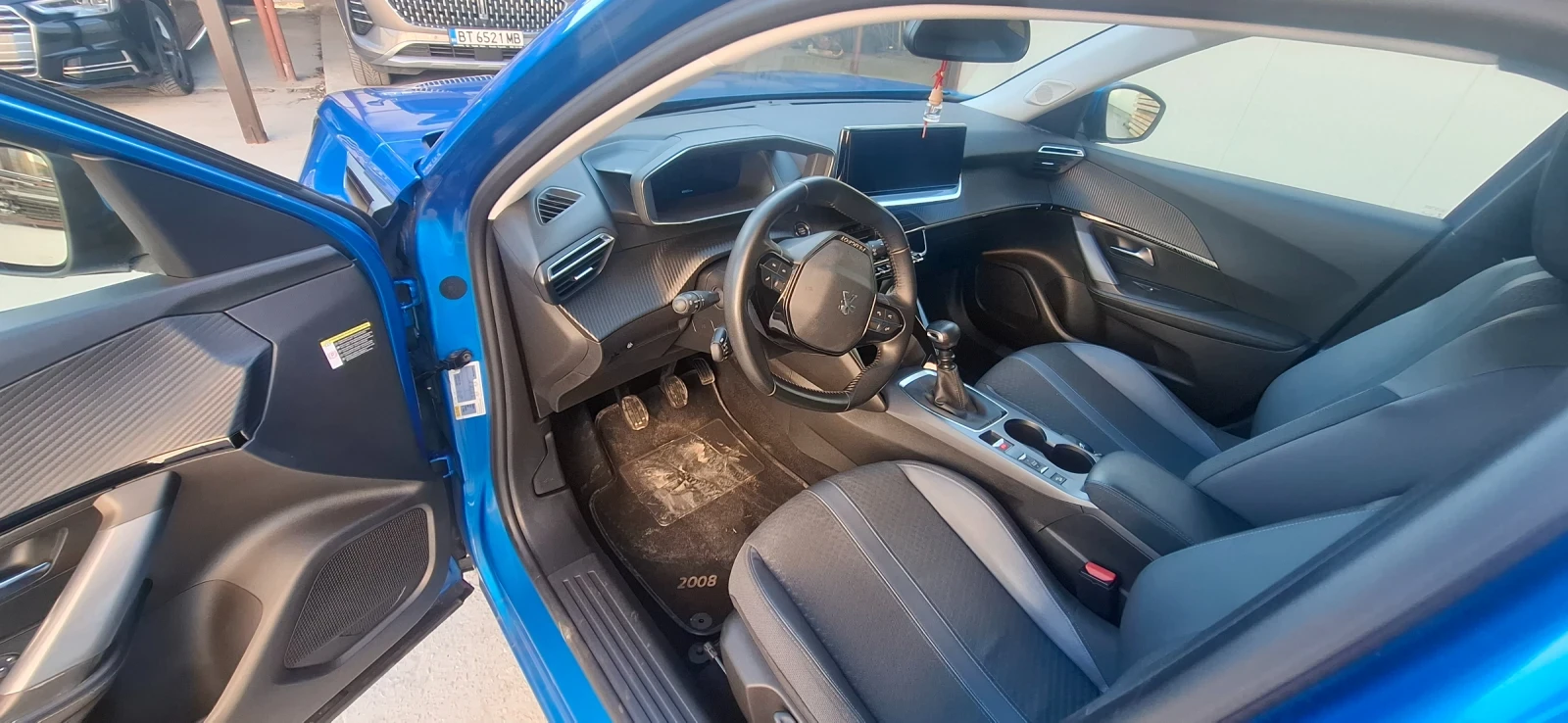 Peugeot 2008, снимка 8 - Автомобили и джипове - 54805647