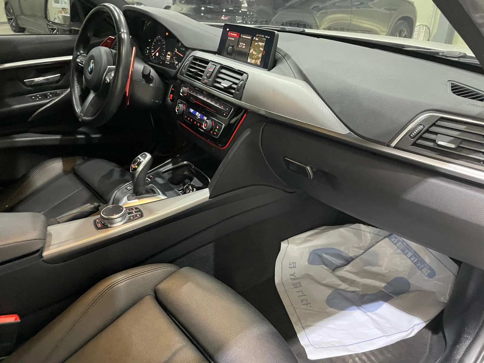 BMW 320 d RWD B47 LCI (FaceLift) ! M Pack !, снимка 11 - Автомобили и джипове - 54946896