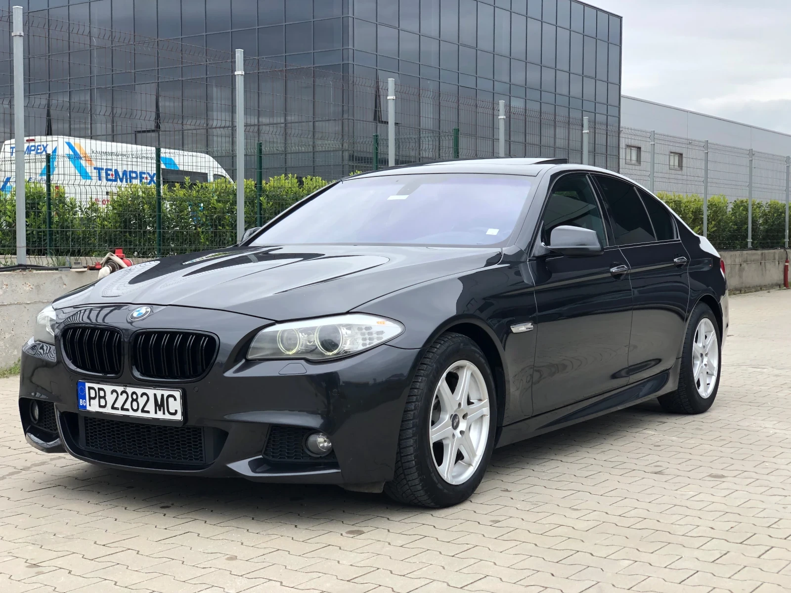 BMW 535  D M-Sport* SAT* Първи собственик* , снимка 4 - Автомобили и джипове - 55135511