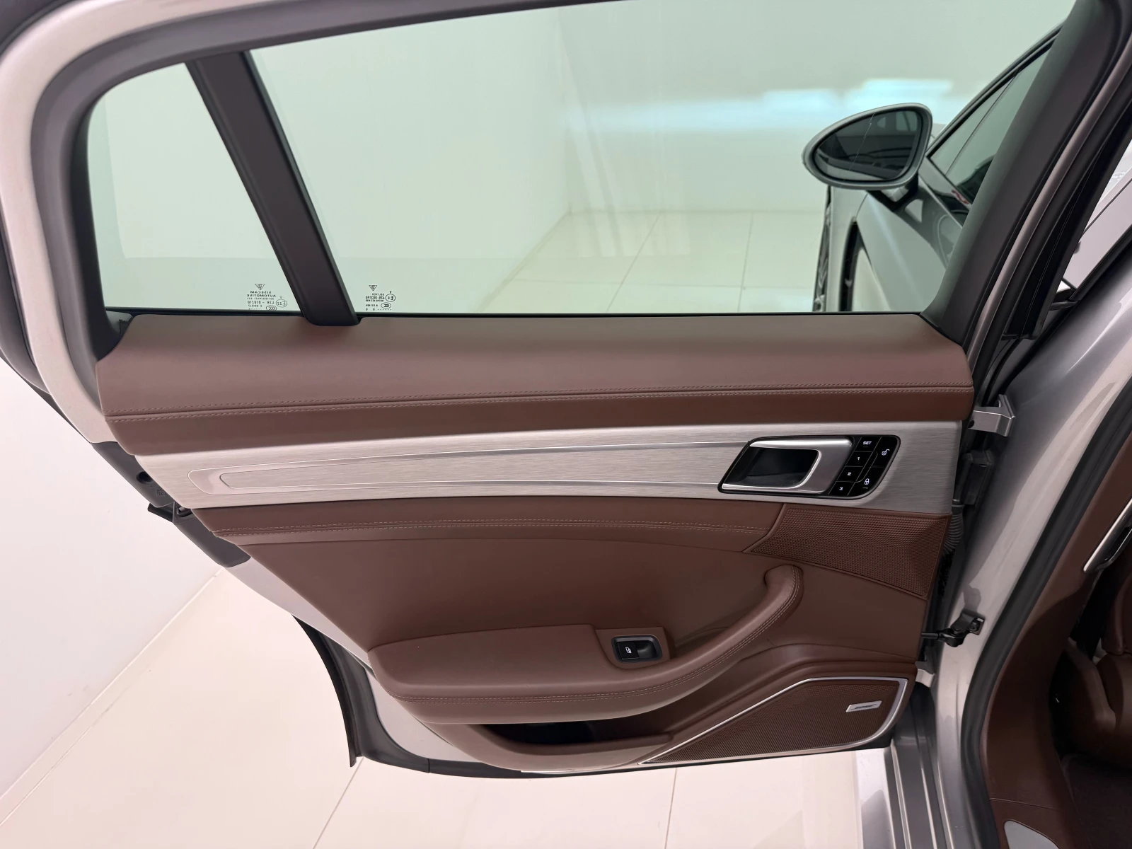 Porsche Panamera 4S\Bose\SportChrono\, снимка 14 - Автомобили и джипове - 55220384