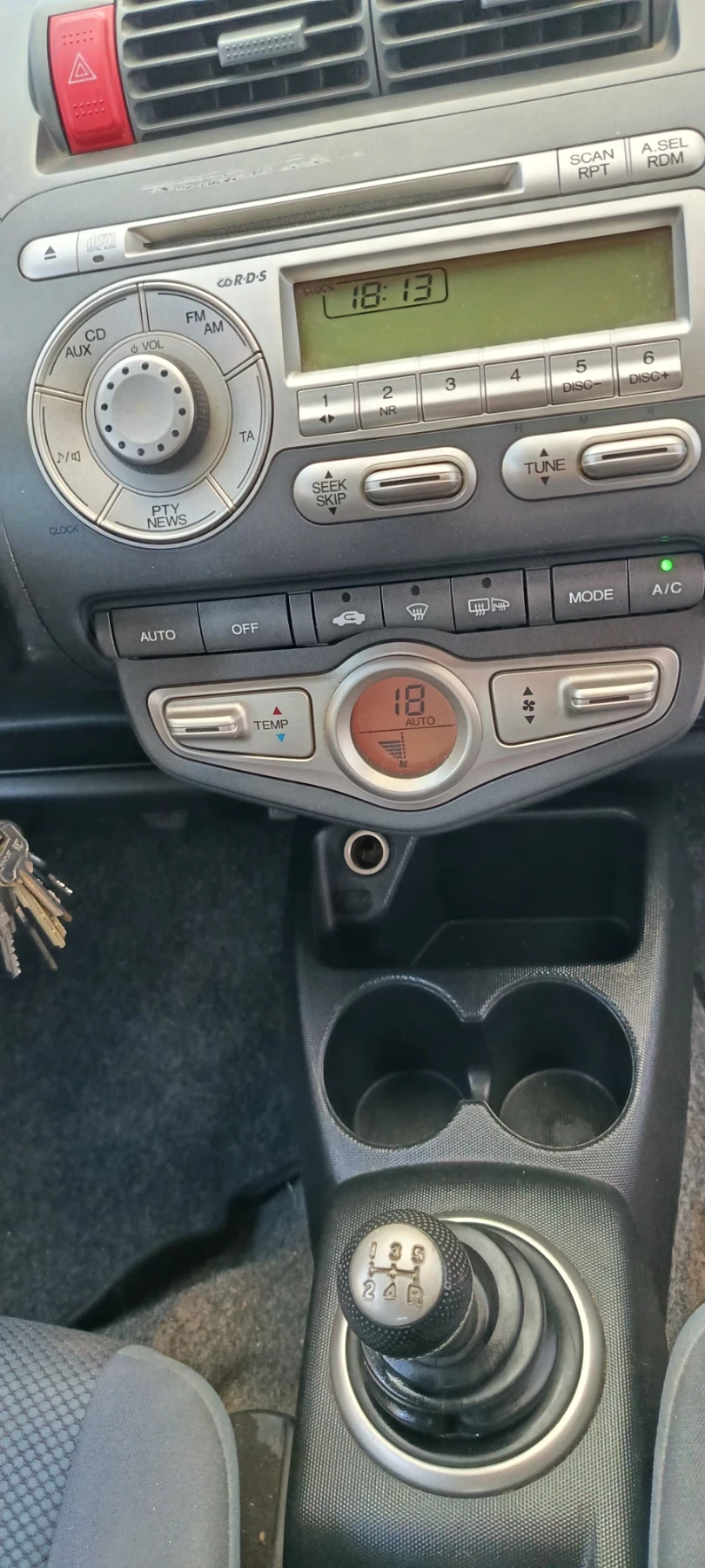 Honda Jazz, снимка 11 - Автомобили и джипове - 55236096