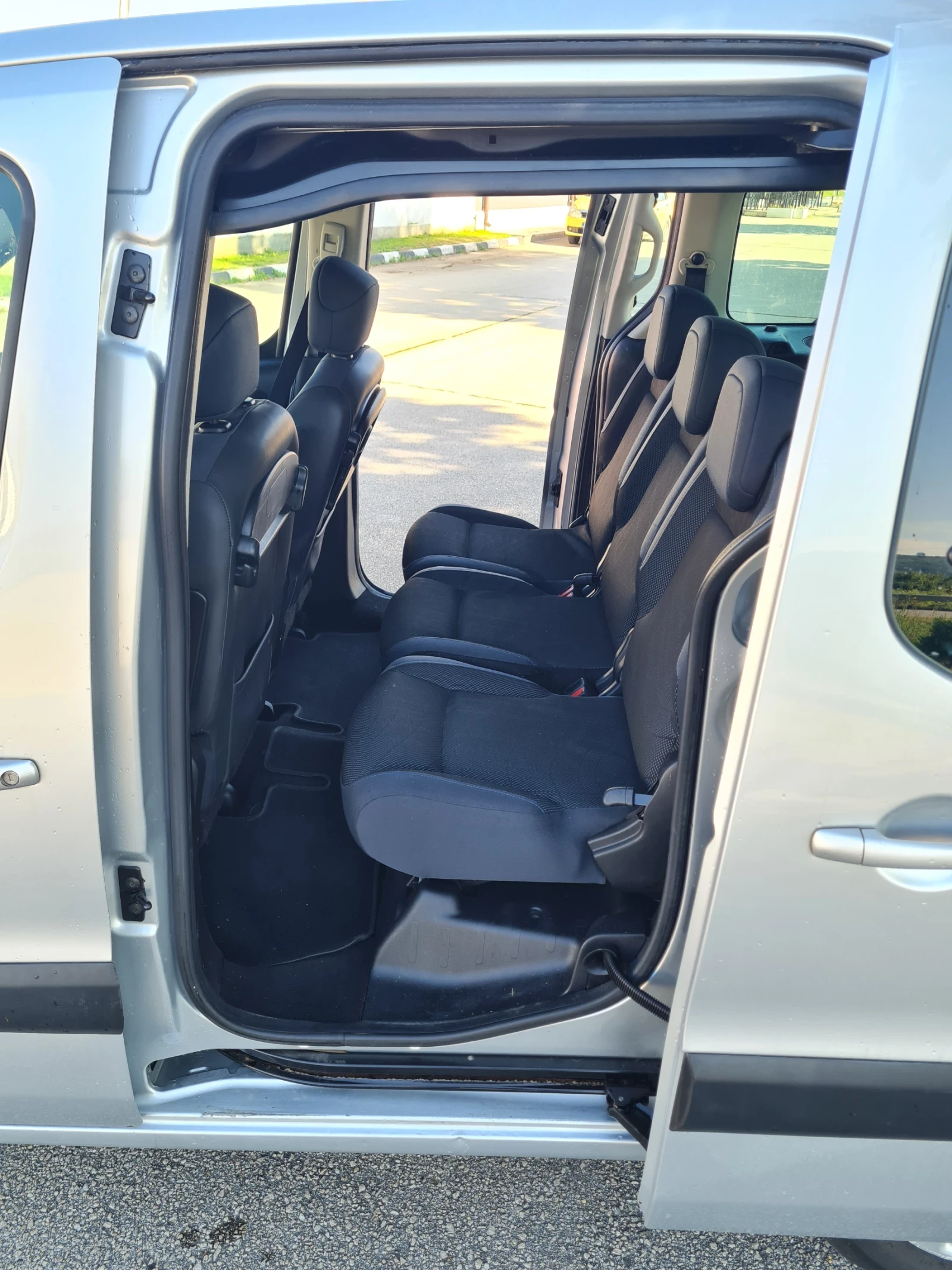 Peugeot Partner 1.6HDI 92�.�. 7������-���� 5 | Mobile.bg � ����������� 7