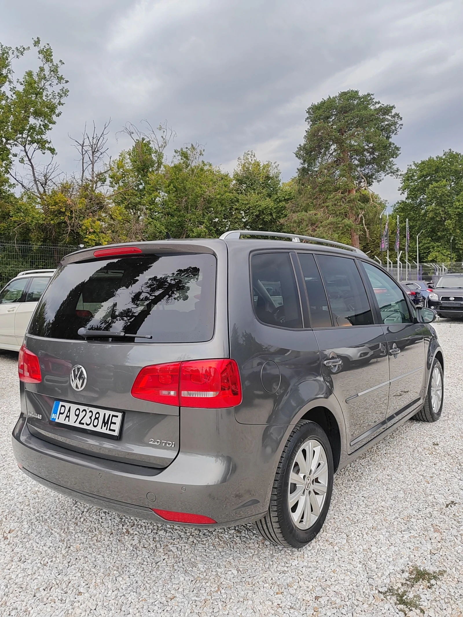 VW Touran 2.0, 140к.с.highline, снимка 3 - Автомобили и джипове - 55365427