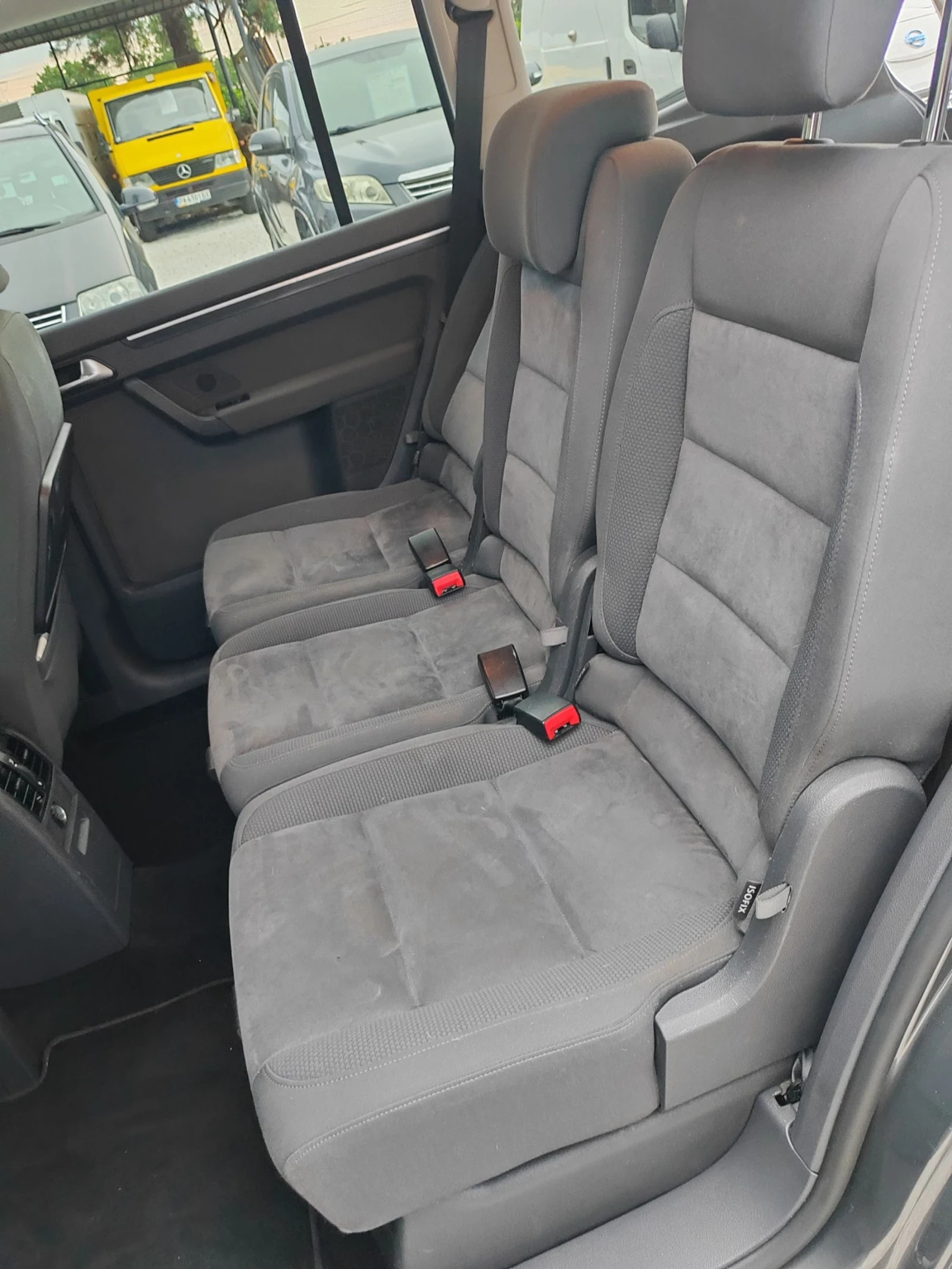 VW Touran 2.0, 140к.с.highline, снимка 7 - Автомобили и джипове - 55365427