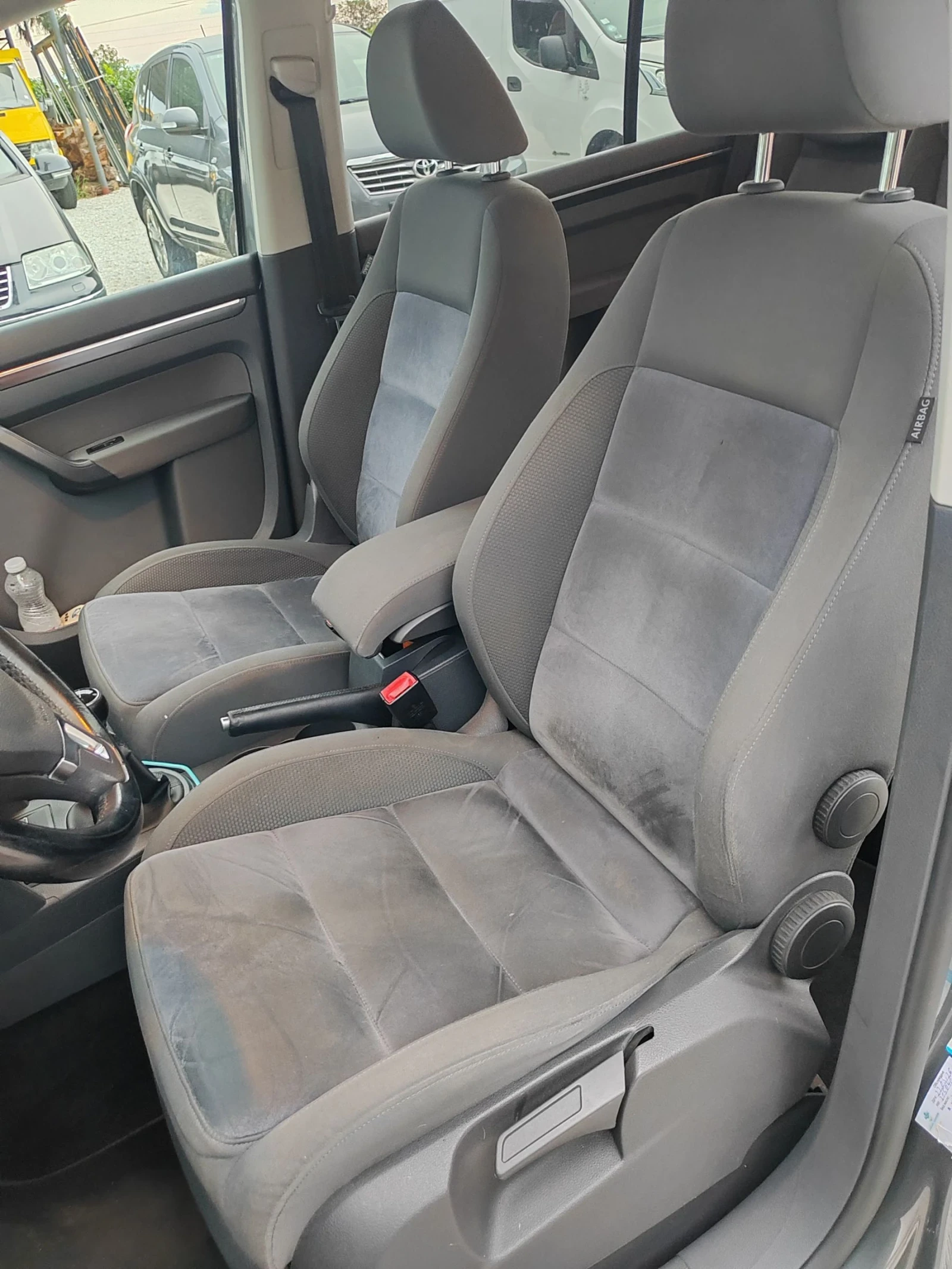 VW Touran 2.0, 140к.с.highline, снимка 8 - Автомобили и джипове - 55365427