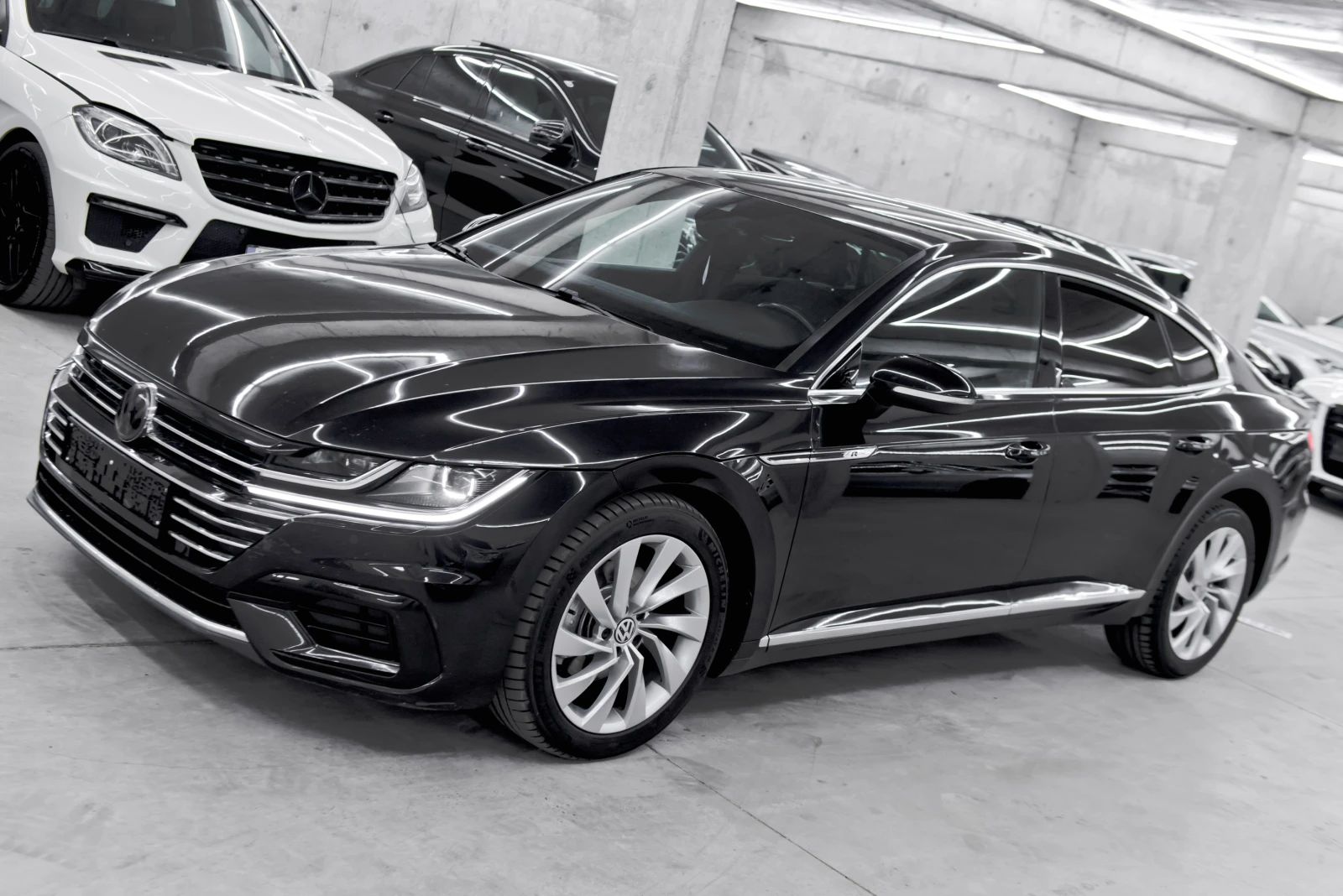 VW Arteon 2.0TDI* 190кс* R-Line, снимка 2 - Автомобили и джипове - 55376517