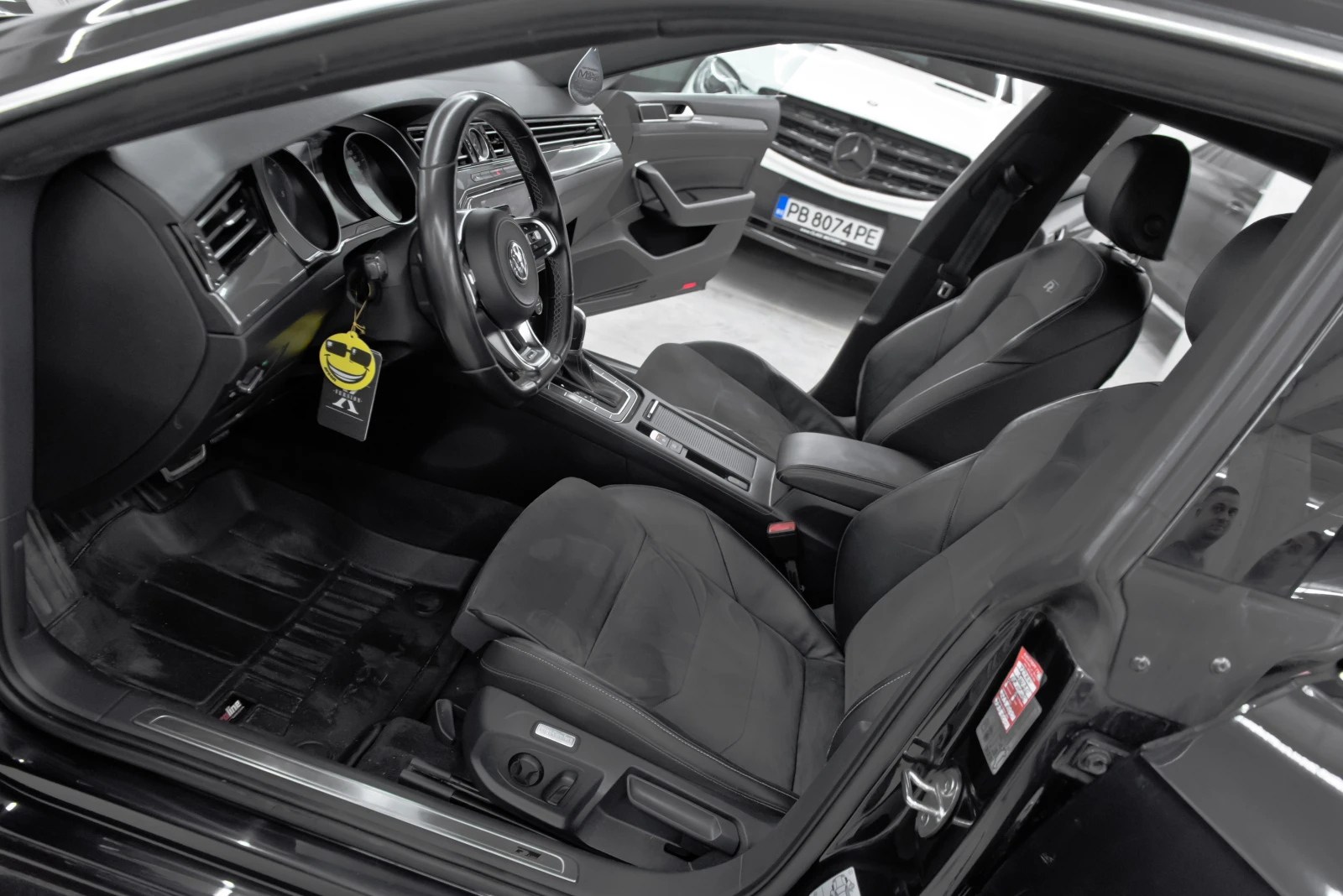 VW Arteon 2.0TDI* 190кс* R-Line, снимка 9 - Автомобили и джипове - 55376517