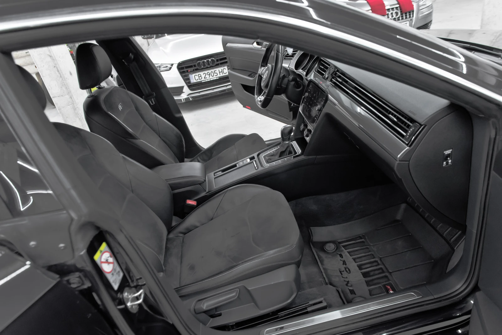 VW Arteon 2.0TDI* 190кс* R-Line, снимка 10 - Автомобили и джипове - 55376517