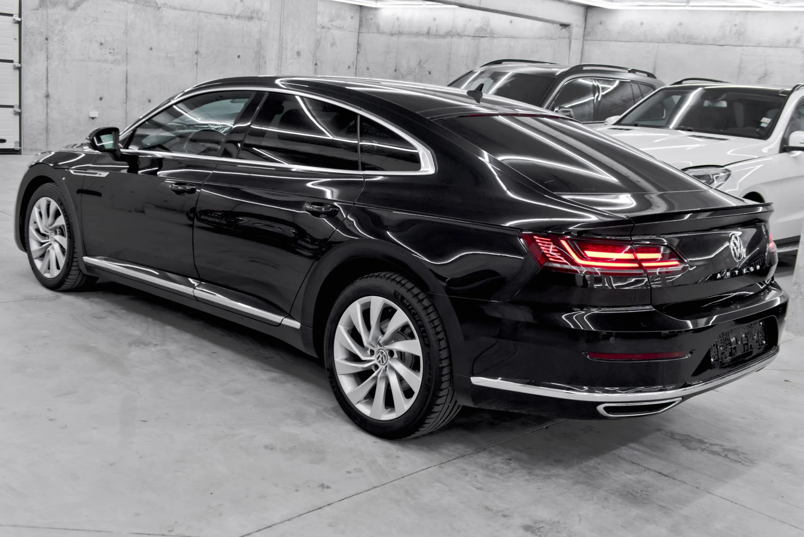 VW Arteon 2.0TDI* 190кс* R-Line, снимка 5 - Автомобили и джипове - 55376517