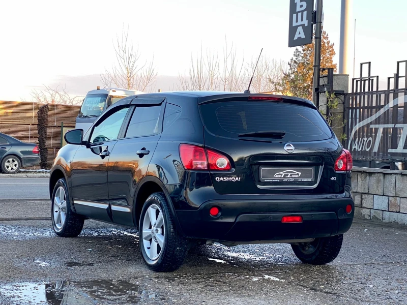 Nissan Qashqai 1.5DCI, снимка 4 - Автомобили и джипове - 48706133