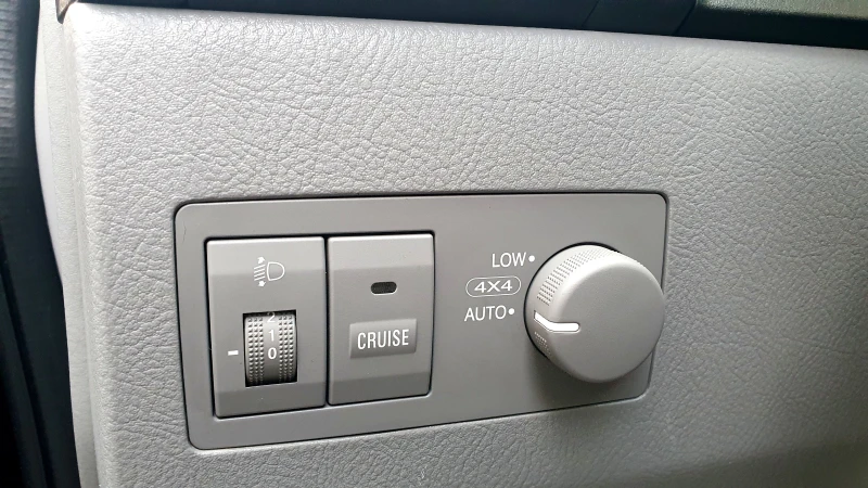 Kia Sorento 2.4i 139к.с., снимка 7 - Автомобили и джипове - 52357005