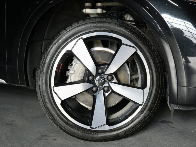 Audi Q5 quattro* Авто-Кредит(ЦЕНА ДО БЪЛГАРИЯ), снимка 4 - Автомобили и джипове - 52538253