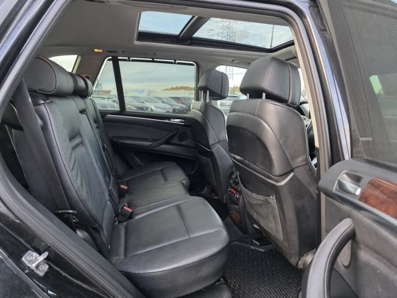 BMW X5  xDrive35i Sport Activity АвтоКредит* (ЦЕНА ДО БГ), снимка 12 - Автомобили и джипове - 52591943