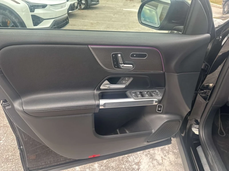 Mercedes-Benz GLB * GLB250 4MATIC * CARFAX * ЦЕНА ДО БГ, снимка 12 - Автомобили и джипове - 53246308