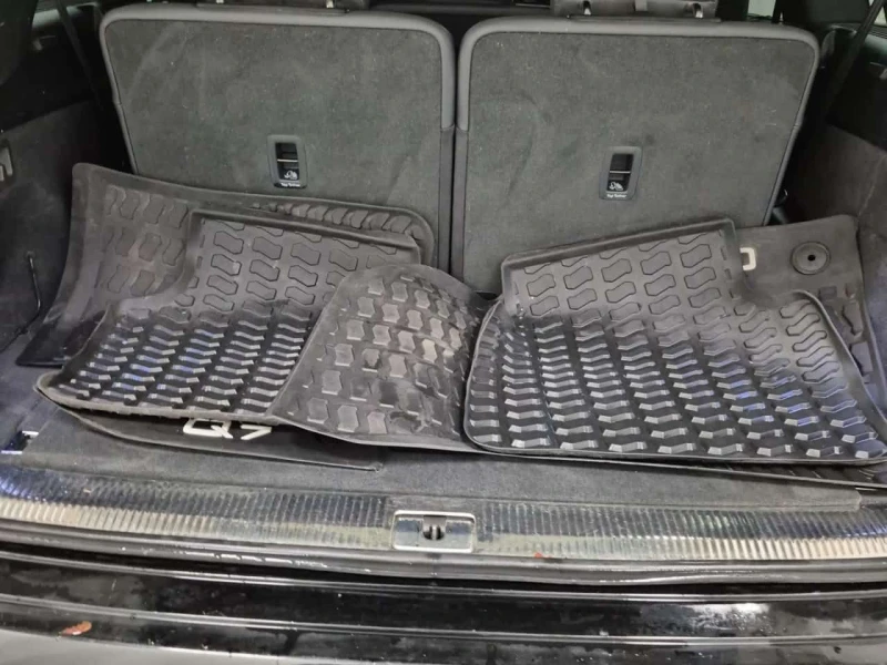 Audi Q7 Komfort 55 TFSI quattro * Pano * Подгреви * Carfax, снимка 16 - Автомобили и джипове - 53529633