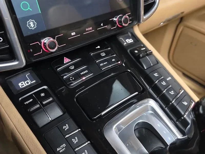 Porsche Cayenne, снимка 16 - Автомобили и джипове - 56724784