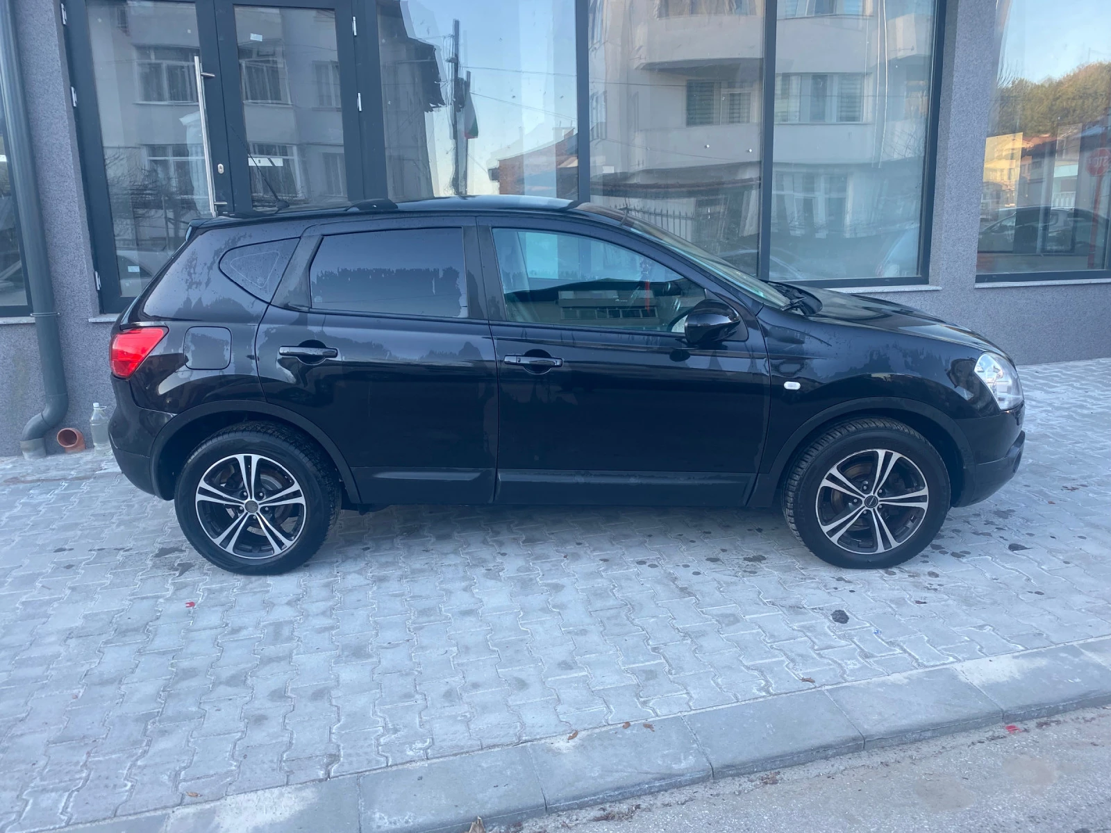 Nissan Qashqai 2.0 dCi 4x4 Автомат, Панорама, Кожа - изображение 3