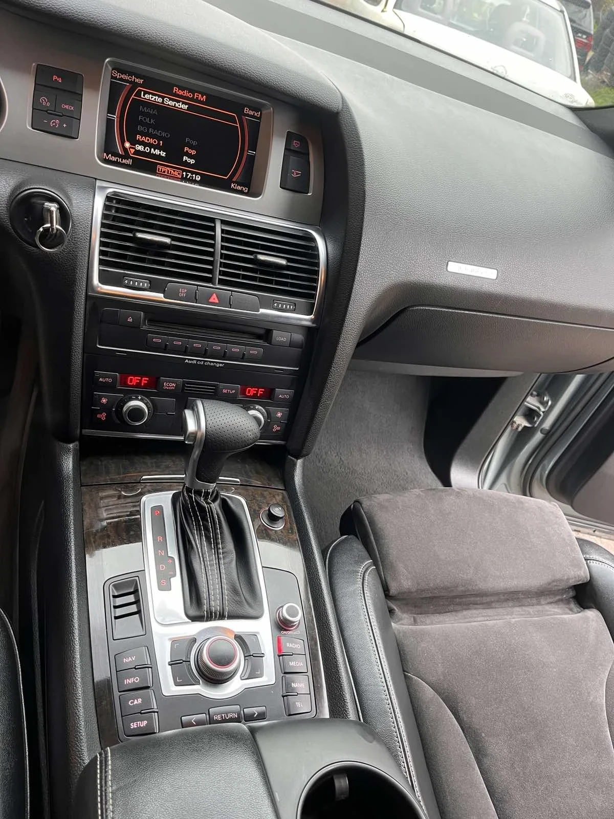 Audi Q7 3.0TDI S line - изображение 6