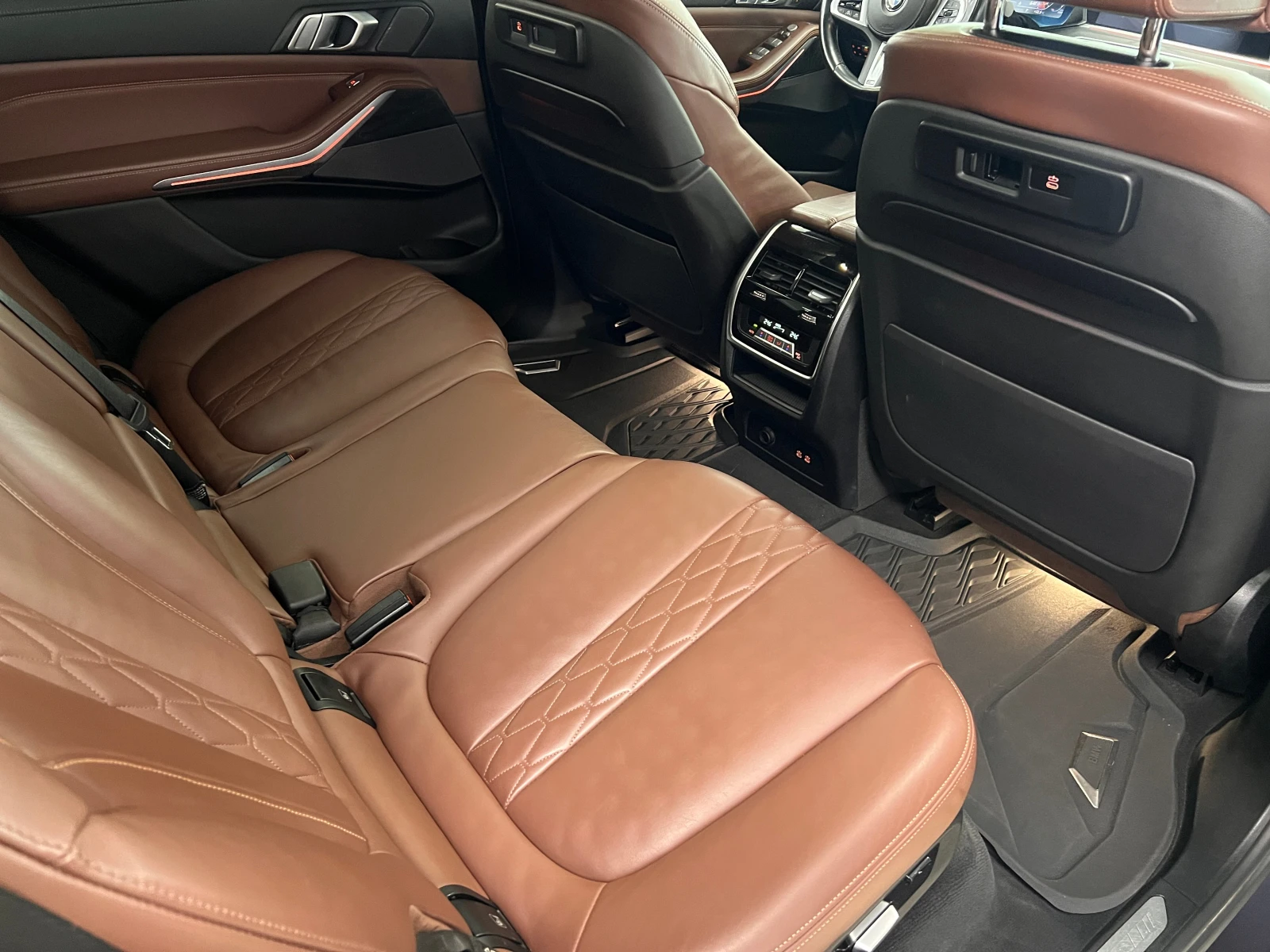 BMW X7 xDrive 40i - изображение 10