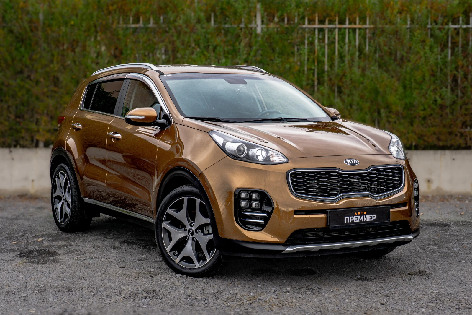 Kia Sportage 2.0CRDI-ПЕРФЕКТНА-6М.ГАР.РЕАЛНИ КМ. - изображение 3