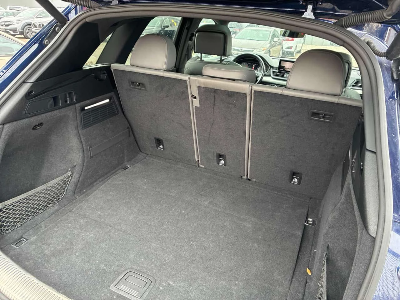 Audi SQ5 * Progressiv * PANO* ПОДГРЕВ* KEYLESS* , снимка 15 - Автомобили и джипове - 53757476