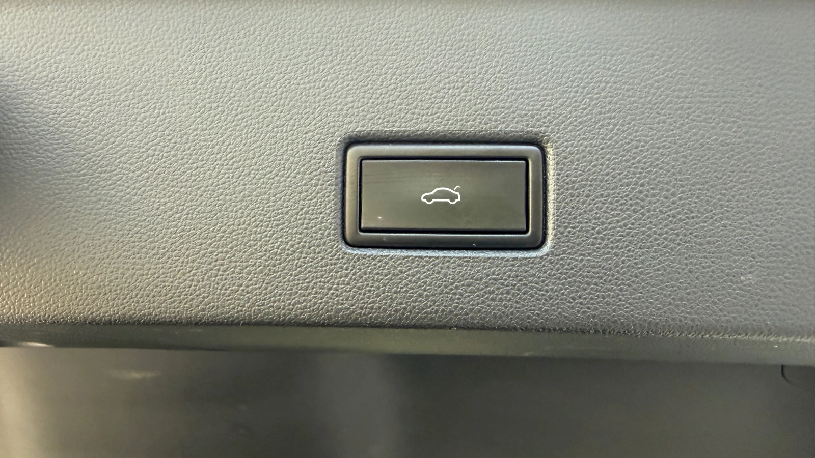 VW T-Roc 2.0 TDI, снимка 11 - Автомобили и джипове - 53988293