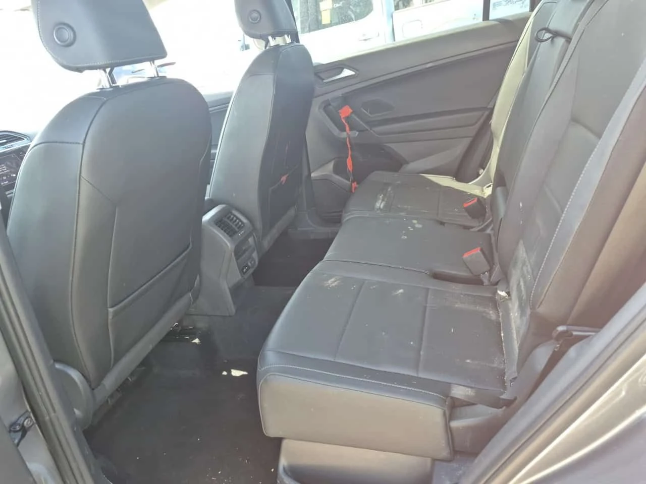 VW Tiguan * COMFORTLINE * АВТОКРЕДИТ БЕЗ ПЪРВОНАЧАЛНА ВНОСКА, снимка 13 - Автомобили и джипове - 54538179