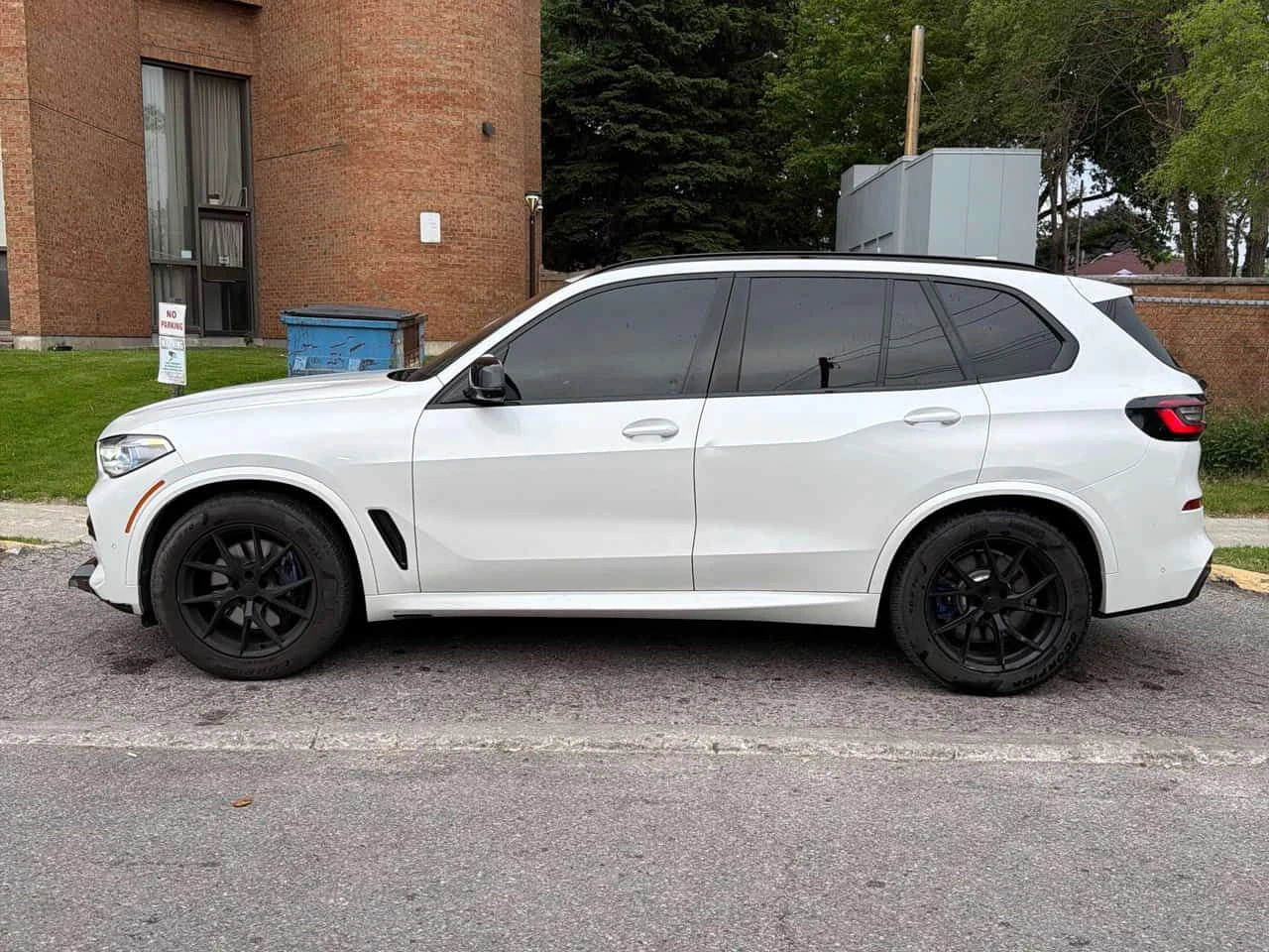 BMW X5 * xDrive40i * LASER* AMBIENTNO* HEAD-UP* H/K* , снимка 2 - Автомобили и джипове - 54803563