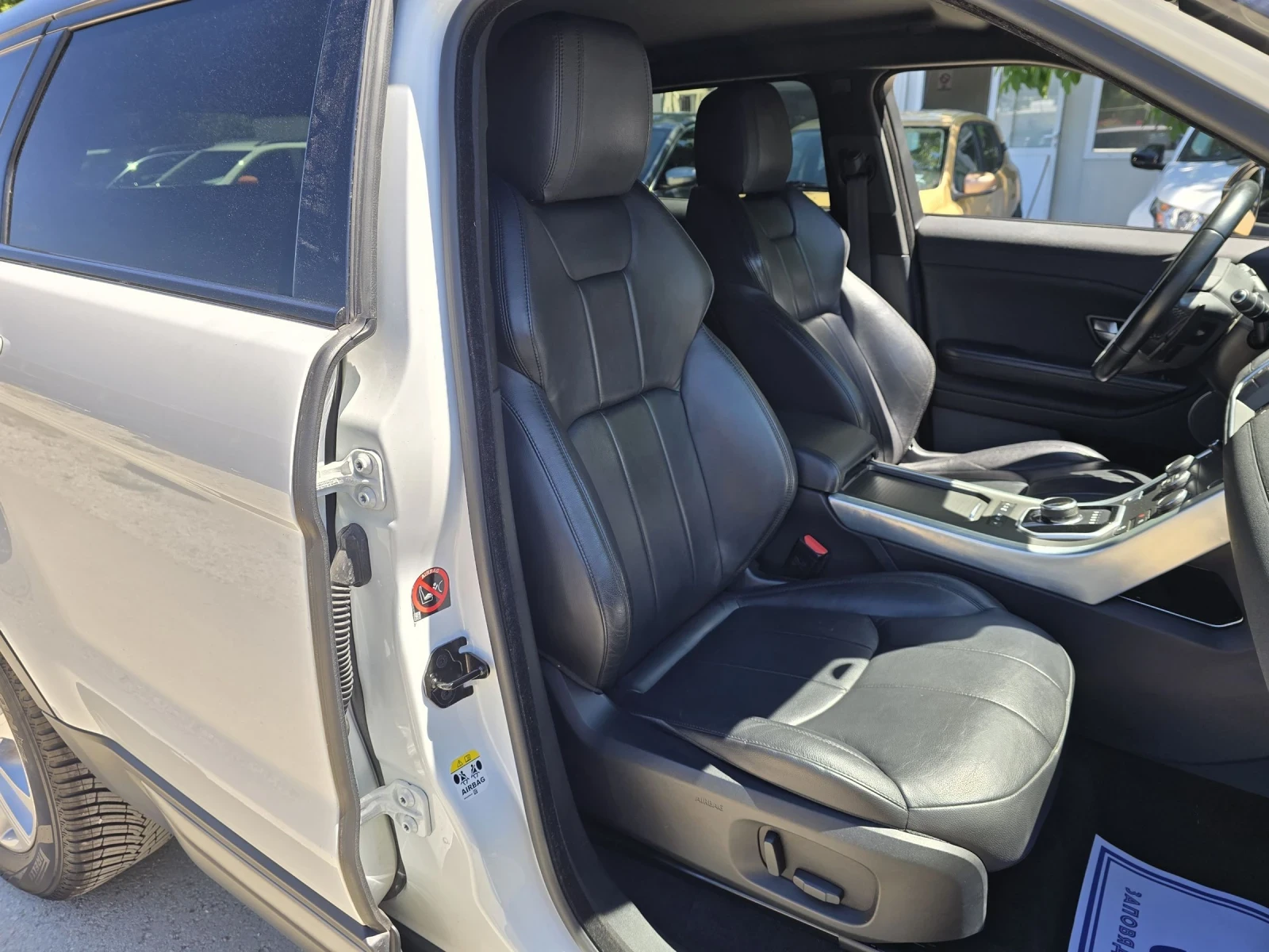 Land Rover Range Rover Evoque 2.0D 150к.с 4х4 Топ състояние , снимка 12 - Автомобили и джипове - 54932884