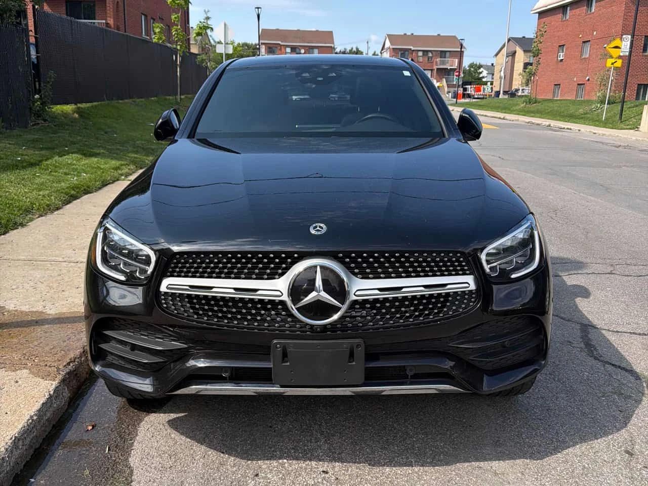 Mercedes-Benz GLC 300 Coupe * CARFAX * DISTRONIC * 360 * BURMESTER * , снимка 6 - Автомобили и джипове - 55688581