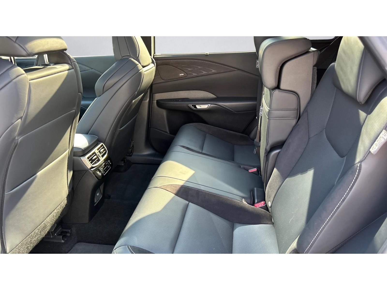 Lexus RX 500h Месечна вноска от 845  , снимка 6 - Автомобили и джипове - 55935441