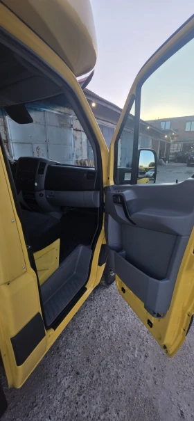 Mercedes-Benz Sprinter 319, снимка 11