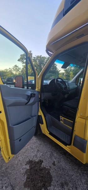 Mercedes-Benz Sprinter 319, снимка 6