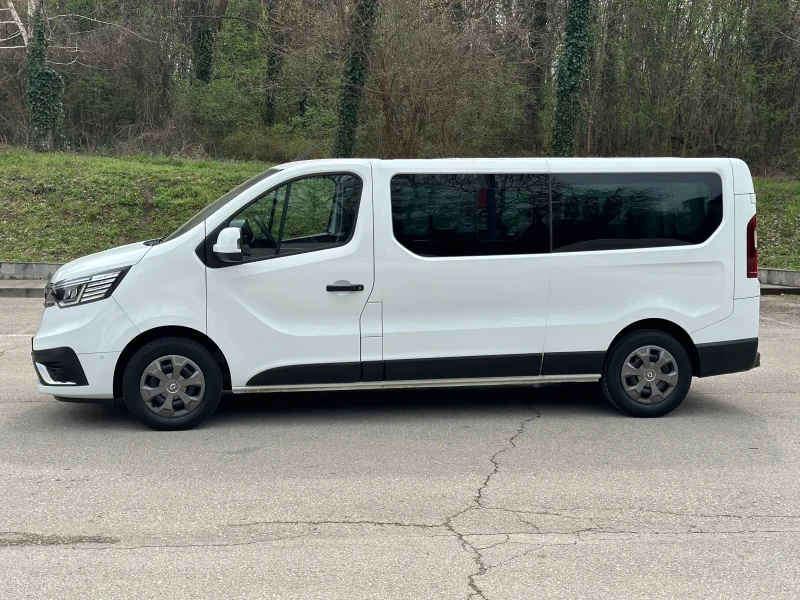 Renault Trafic 2.0D* Led Pure Vision* 8+ 1, снимка 2 - Бусове и автобуси - 50517884
