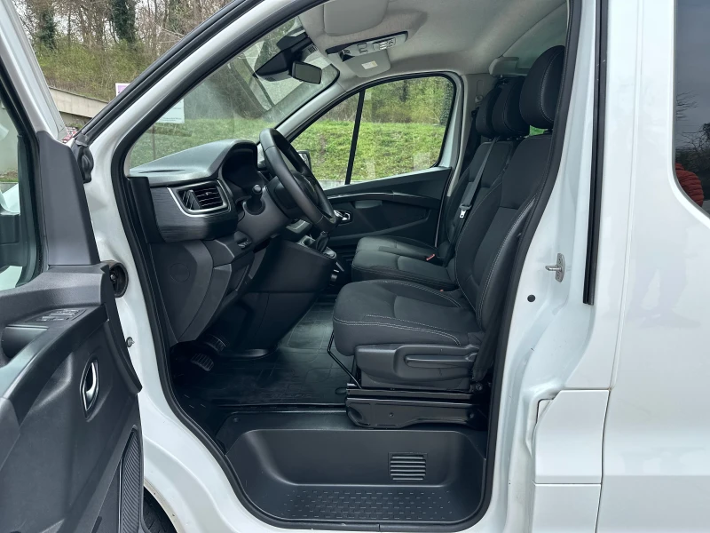 Renault Trafic 2.0D* Led Pure Vision* 8+ 1, снимка 10 - Бусове и автобуси - 50517884