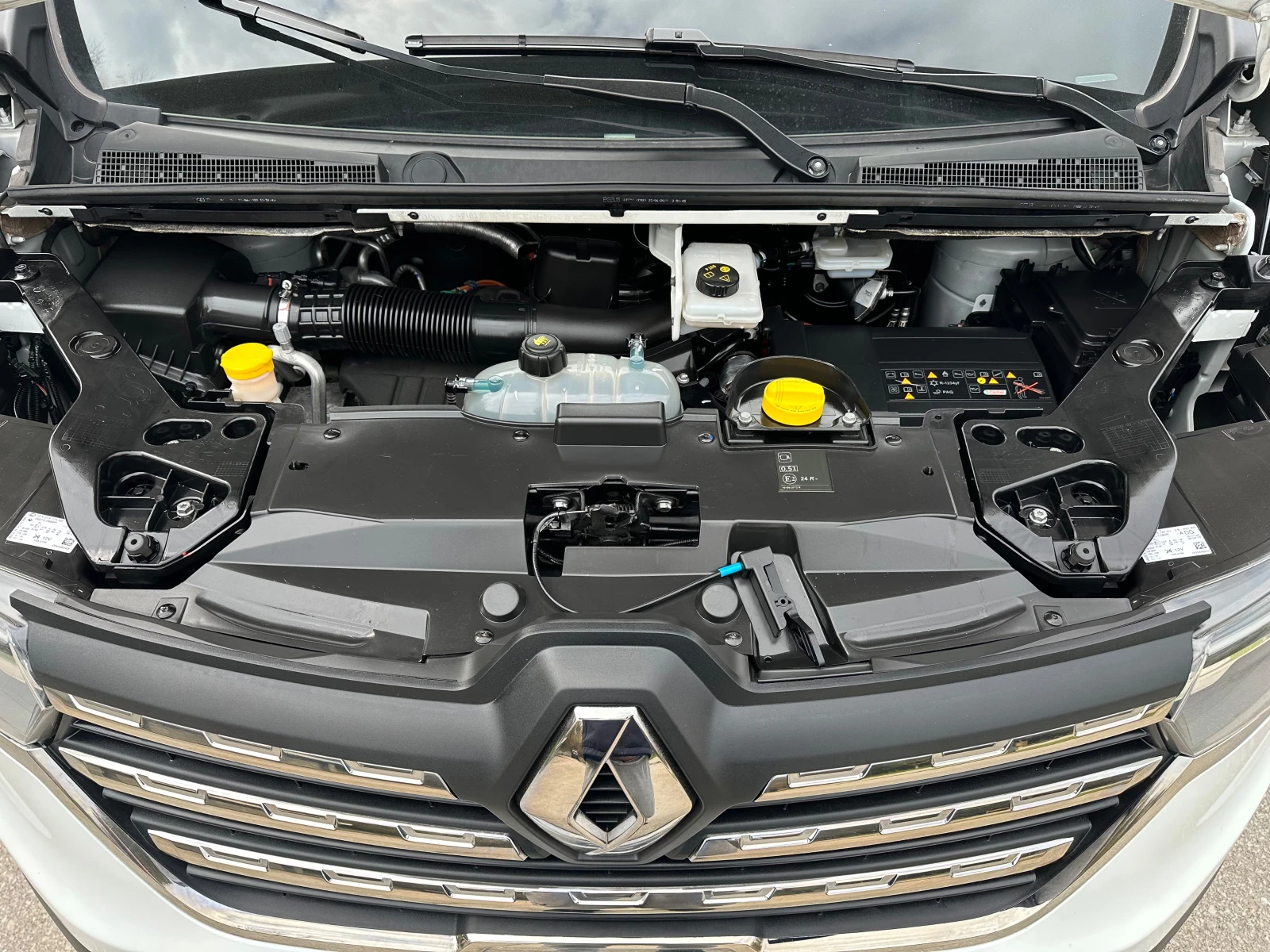 Renault Trafic 2.0D* Led Pure Vision* 8+ 1 - изображение 9