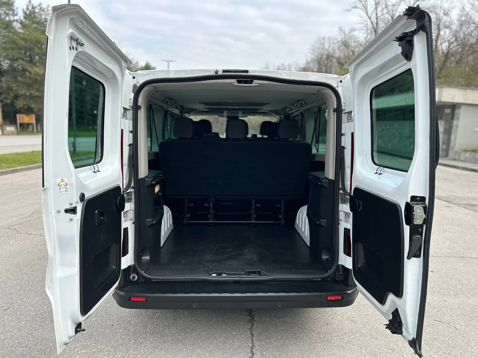 Renault Trafic 2.0D* Led Pure Vision* 8+ 1 | Mobile.bg   11