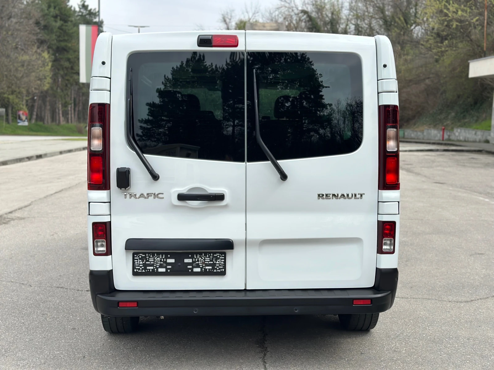 Renault Trafic 2.0D* Led Pure Vision* 8+ 1 - изображение 4