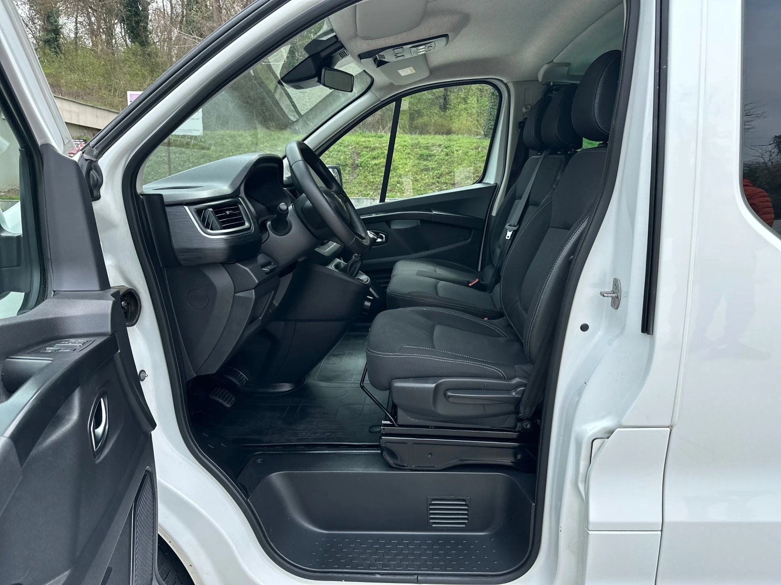 Renault Trafic 2.0D* Led Pure Vision* 8+ 1 - изображение 10