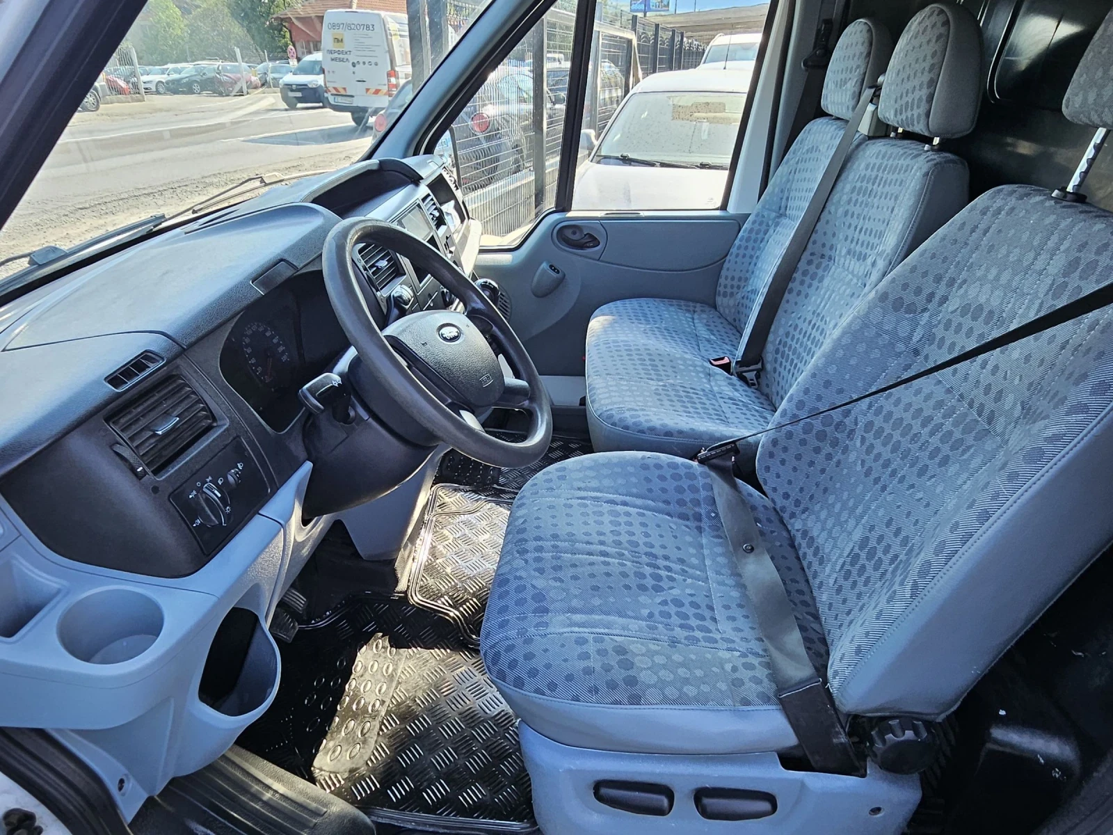 Ford Transit 2.2 - изображение 7